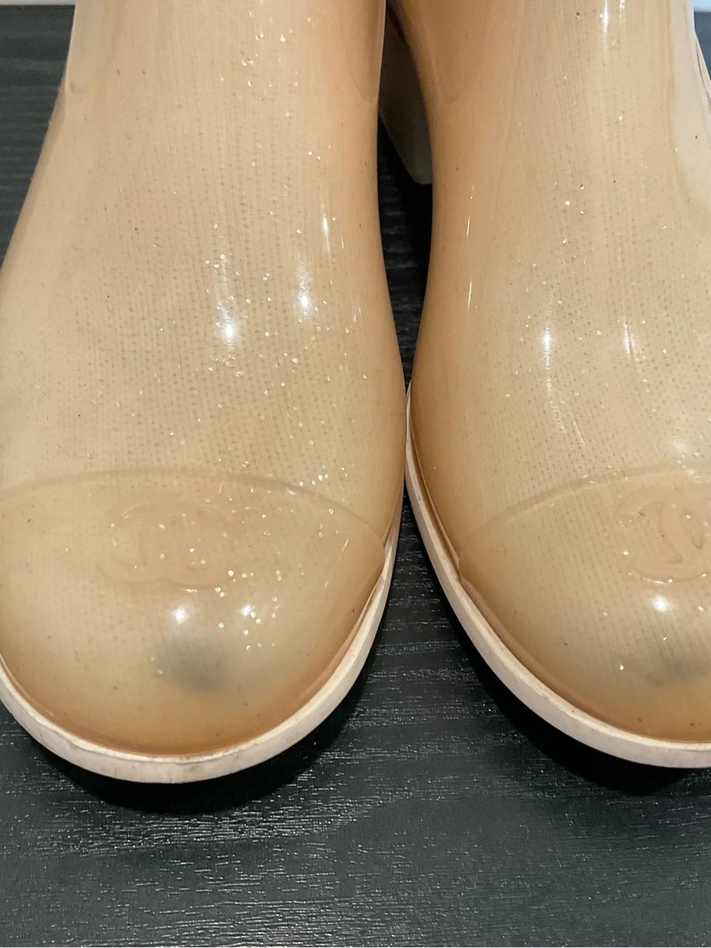 CHANEL Cream Patent Floral Applique Rain Boots